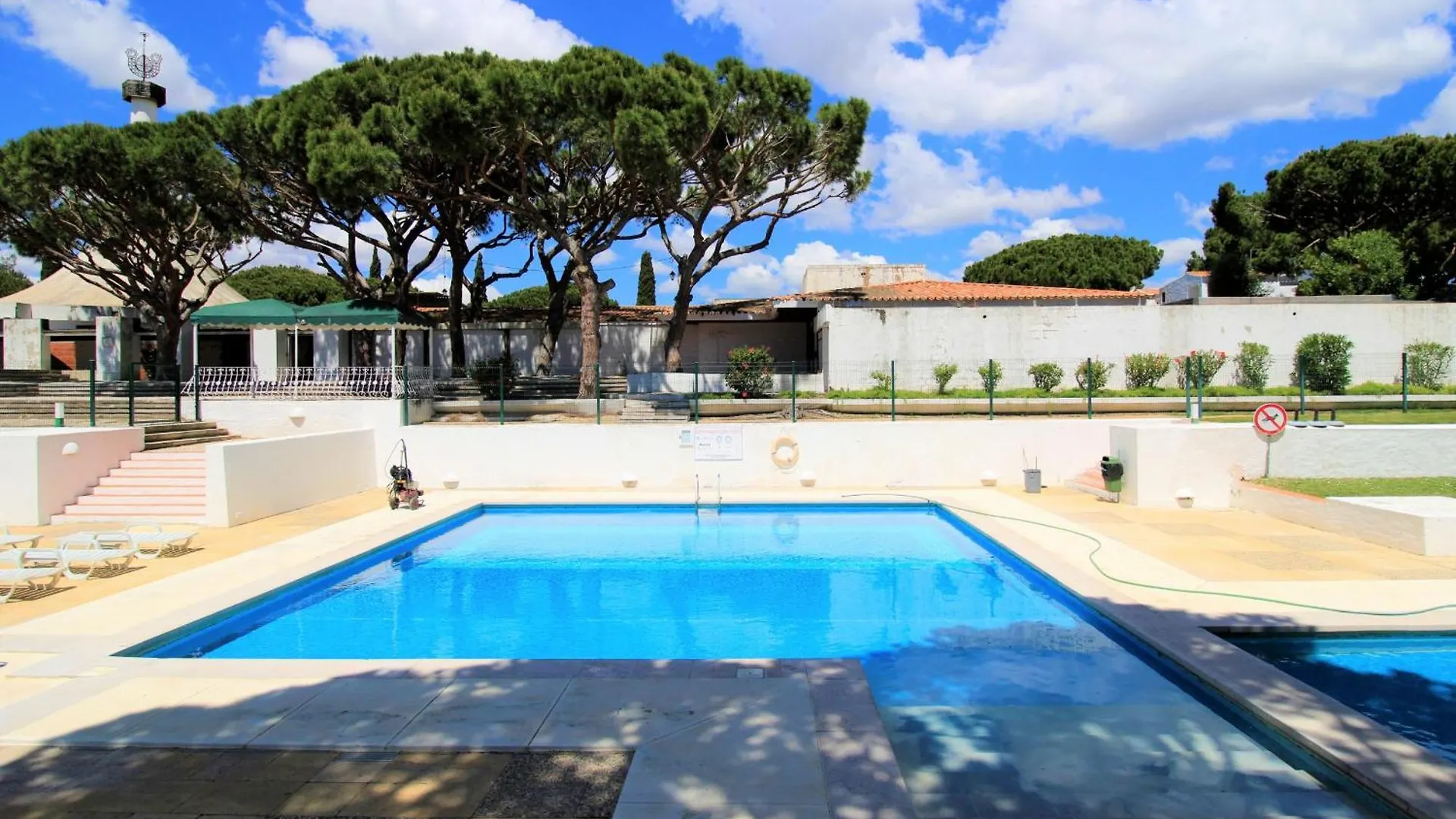 Albufeira Acoteias Villa With Pool By Homing Portugal