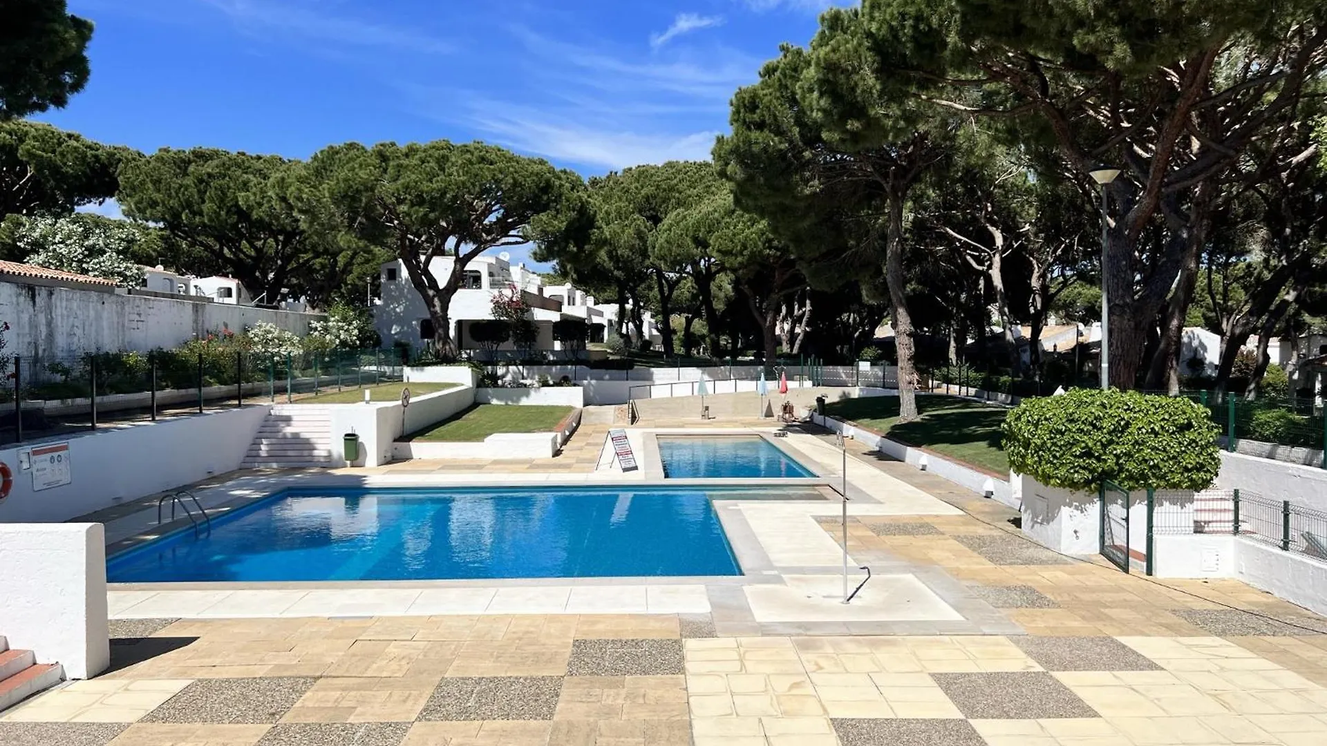 Albufeira Acoteias Villa With Pool By Homing Portugal